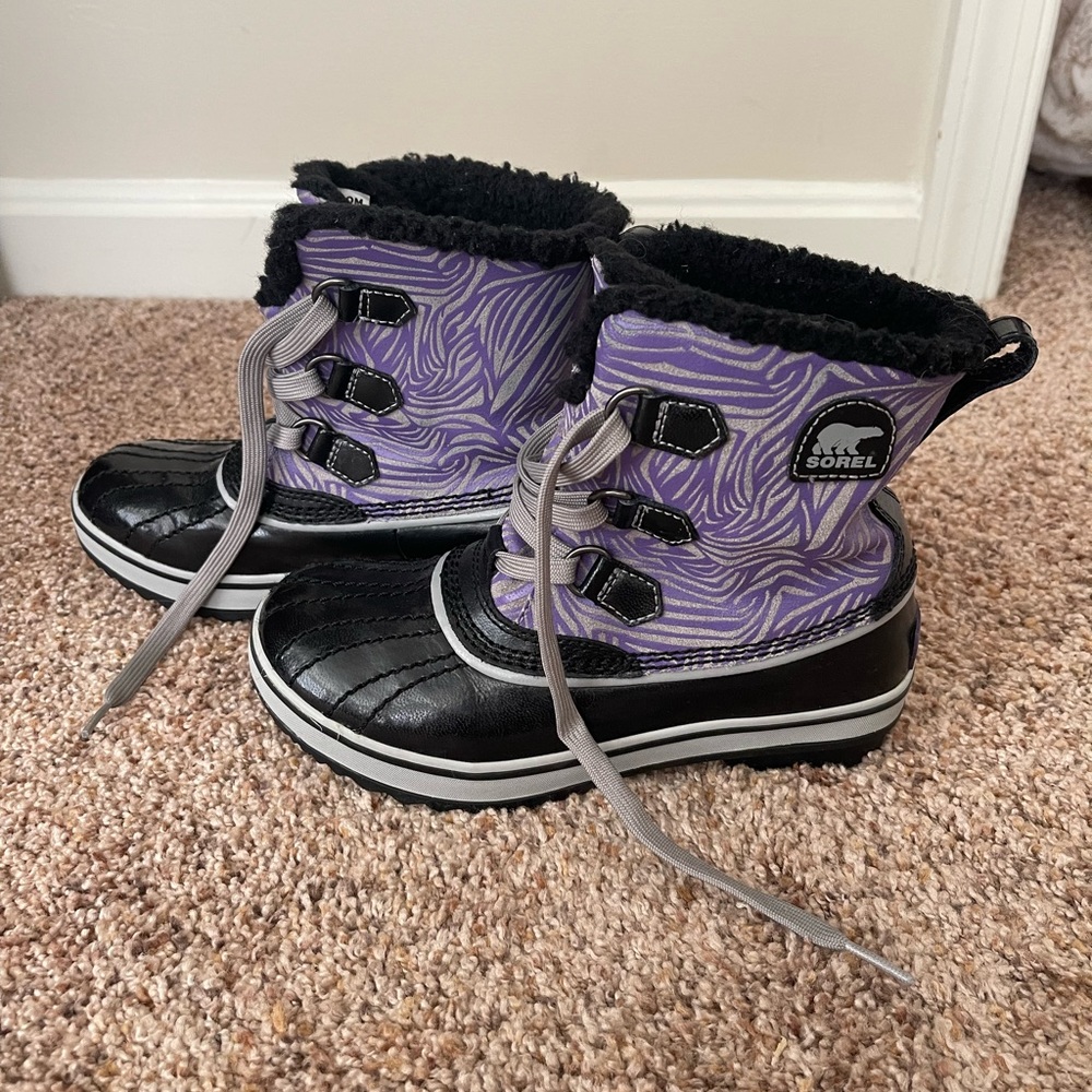 Only worn once, Size 2 Sorel Boots.